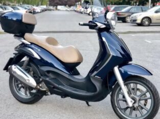 Εκλάπη σκούτερ Piaggio Βeverly Tourer 250 μπλε Μηχανή- Νέα Σμύρνη